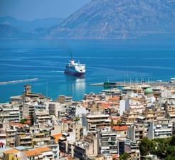 Come prenotare un traghetto per Patrasso 